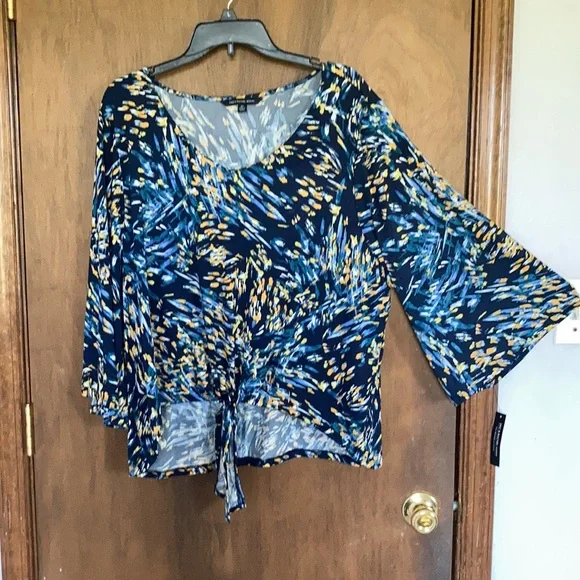 Zac & Rachel top abstract print w stretch & tie detail at hemline boho casual 2X - Picture 4 of 17